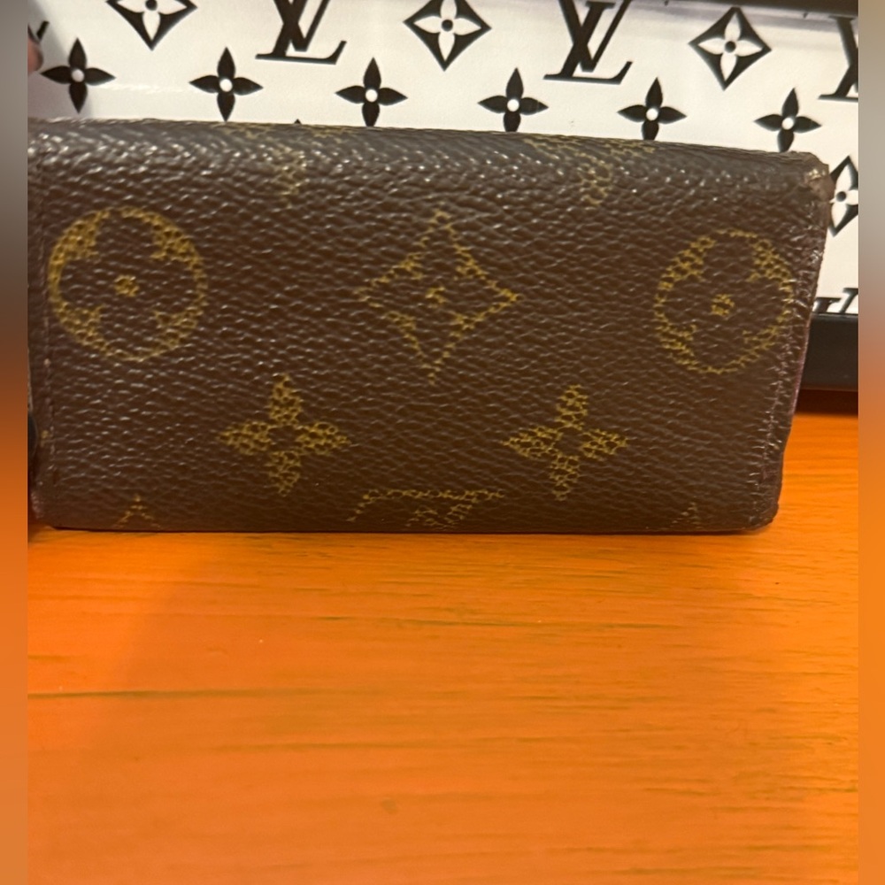 Louis Vuitton Brown Monogram Canvas Key/Wallet - Picture 2 of 10